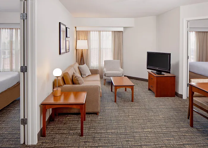 By Marriott Williams Centre Hotel