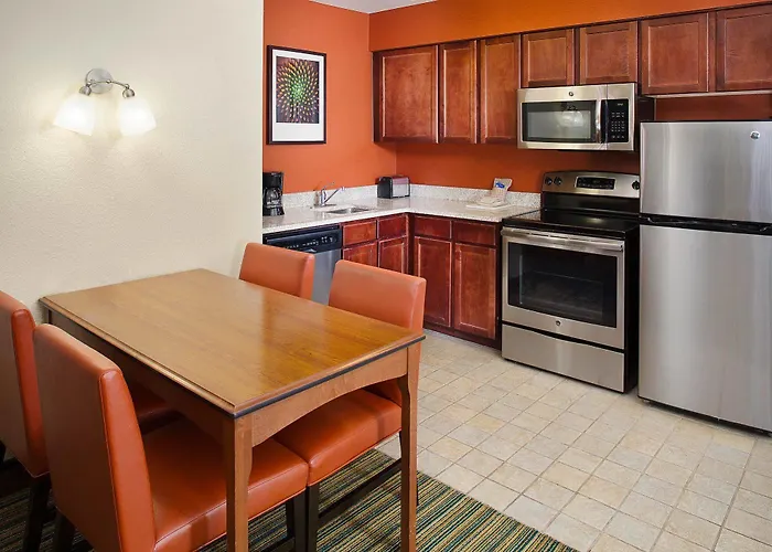 By Marriott Williams Centre 3*